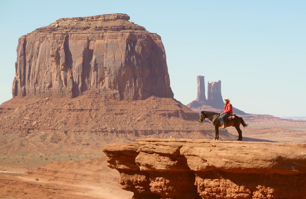 cowboy-in-monument-valley