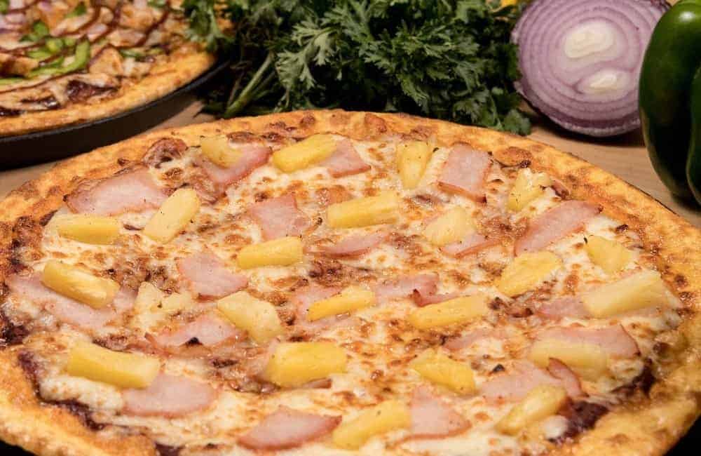 Hawaiian Pizza-Canada-Ontario-Food-