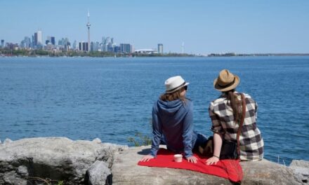 The Pros and Cons of Living in Toronto and Ontario